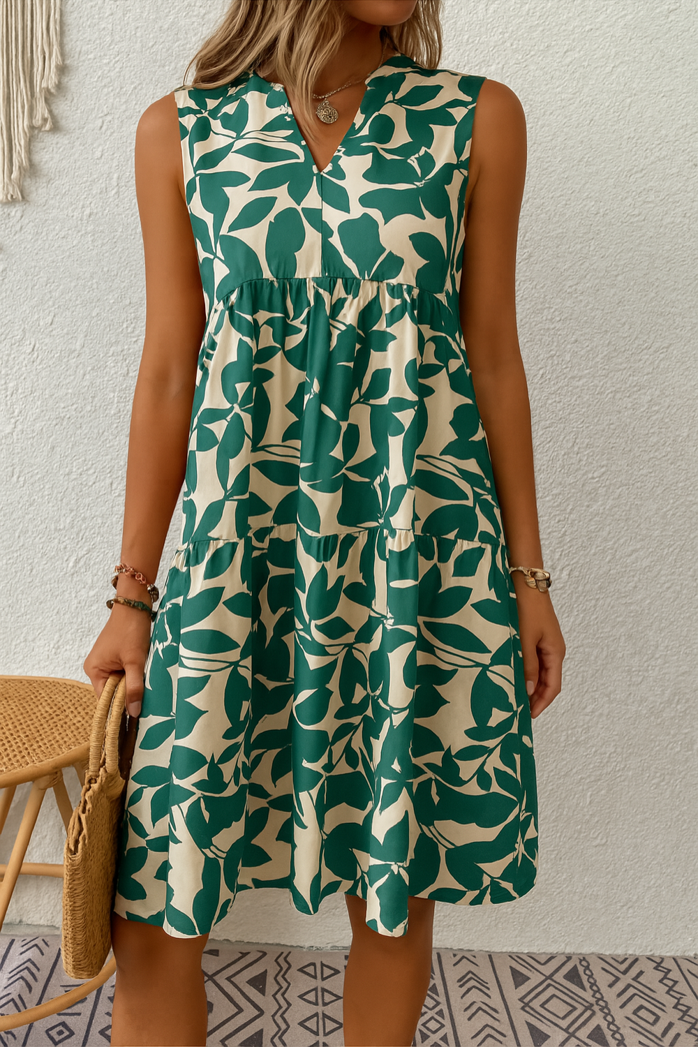 Bianca - Mouwloze Jurk met Bladprint