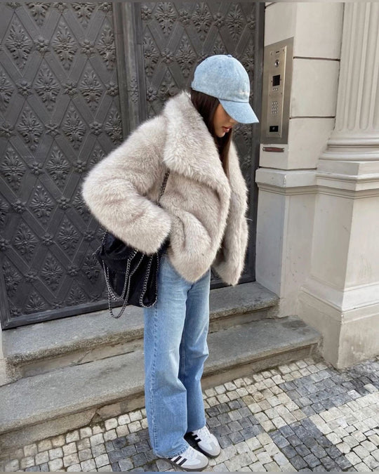 Vanessa - Elegante Korte Bont Winterjas