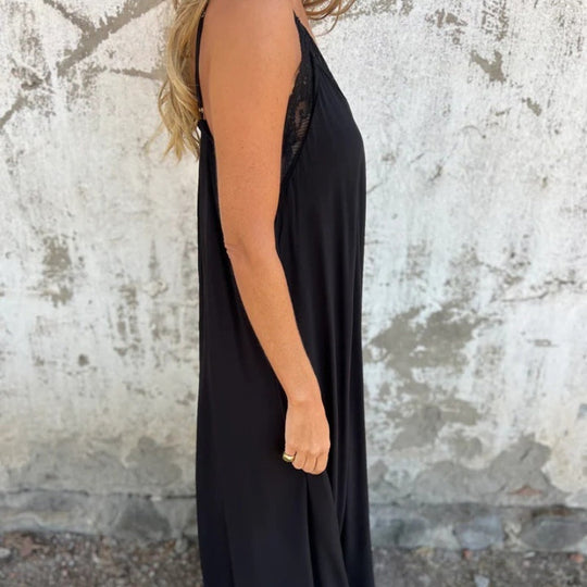 Daphne - Elegante Satijnen Jurk met Kant