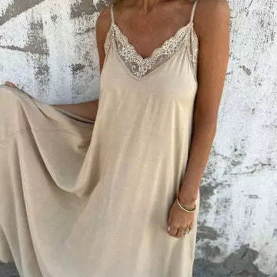 Daphne - Elegante Satijnen Jurk met Kant